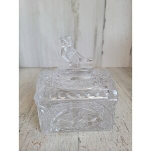Vintage crystal bird covered trinket box clear glass unique detailed figure‎
